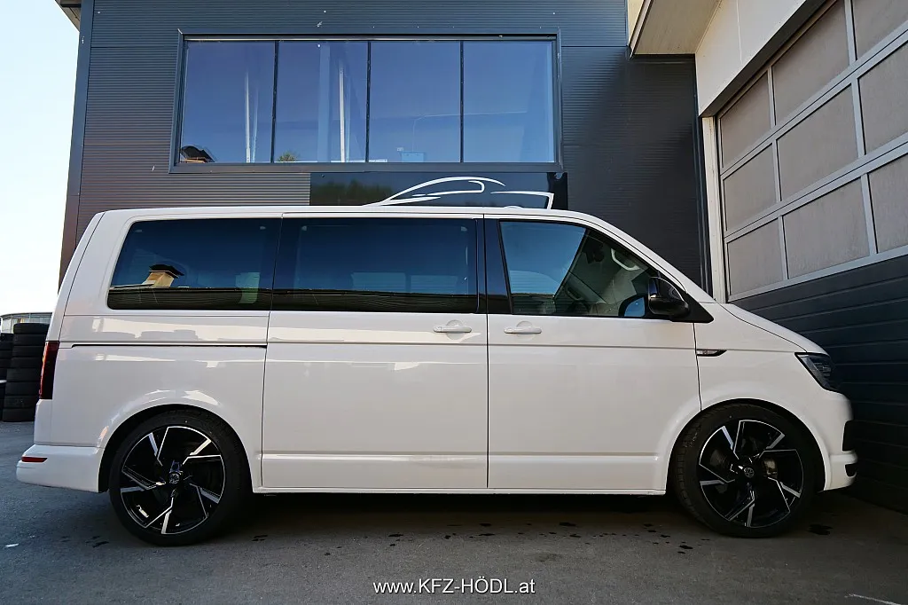 Volkswagen T6 Kombi LR 2,0 TDI 4Motion BMT DSG Image 5