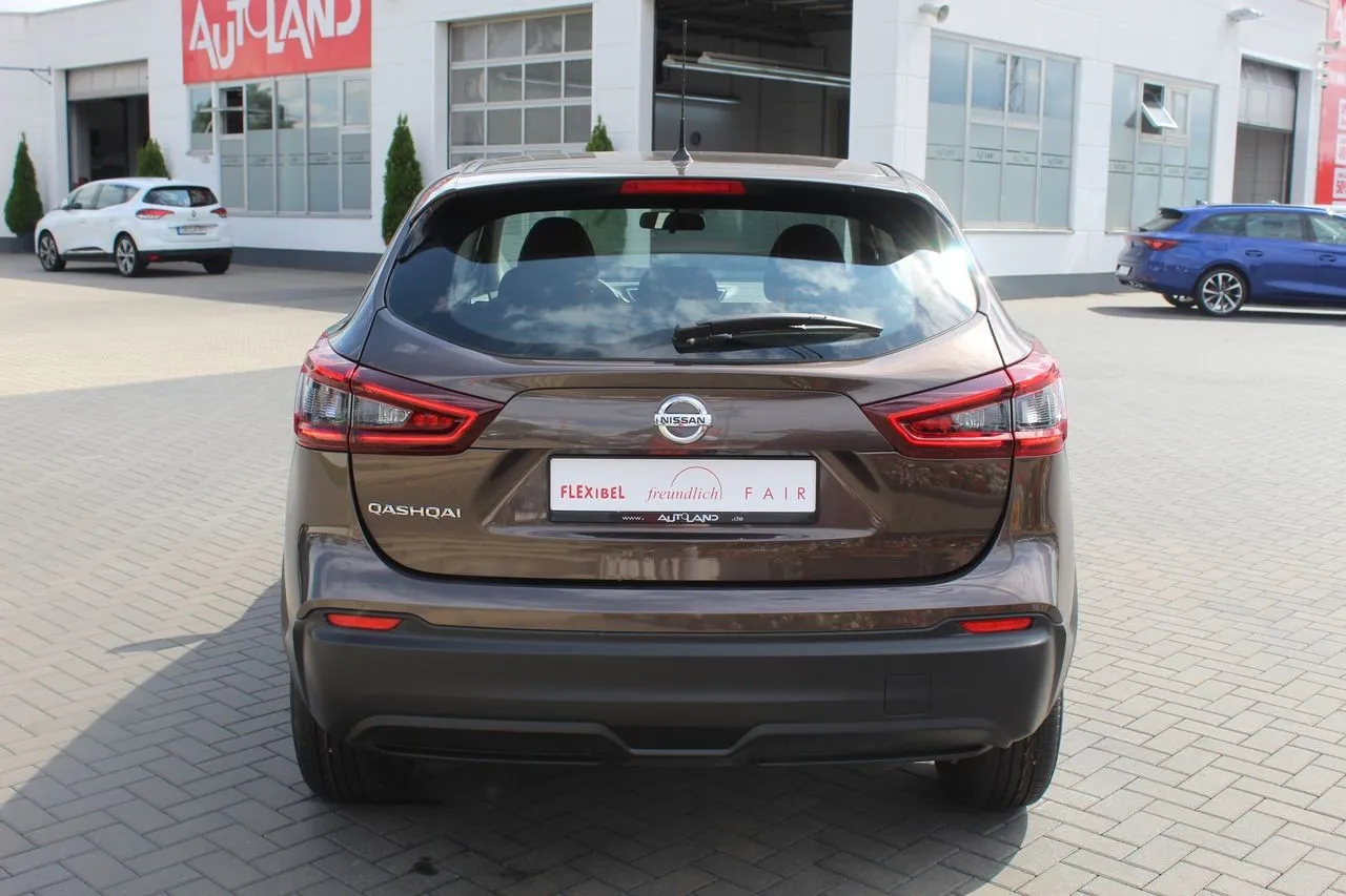 Nissan Qashqai 1.3 DIG-T...  Image 4