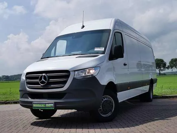 Mercedes-Benz Sprinter 516 CDI Image 1