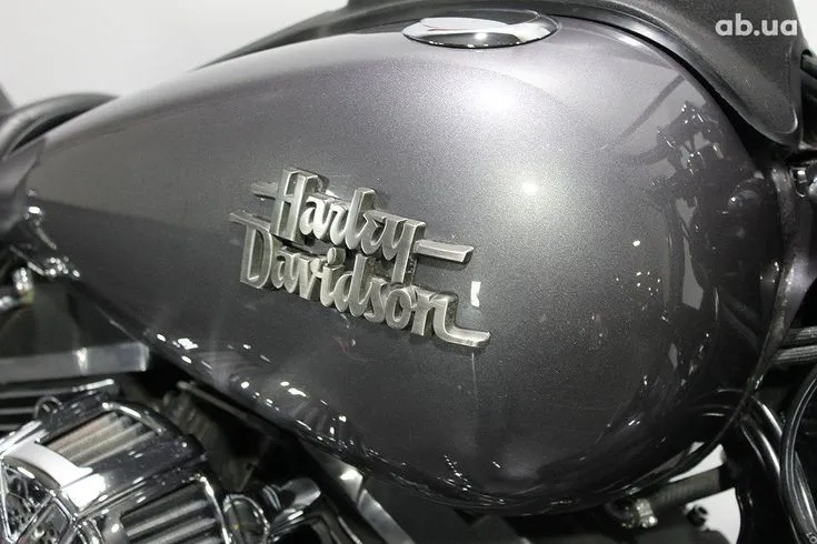 Harley-Davidson FXDB Image 4